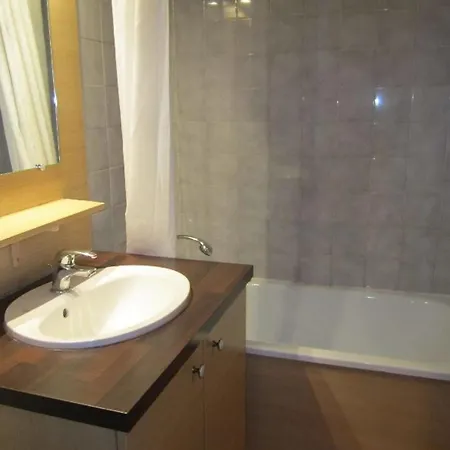 Confort 4 Pers. Avec Balcon, Parking Et Wi-fi - - Fr-1-512-89