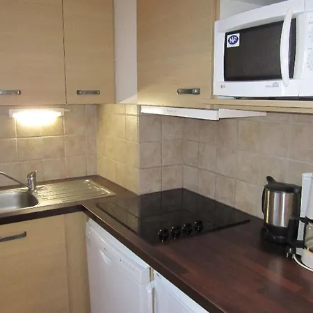 Apartment Confort 4 Pers. Avec Balcon, Parking Et Wi-fi - - Fr-1-512-89